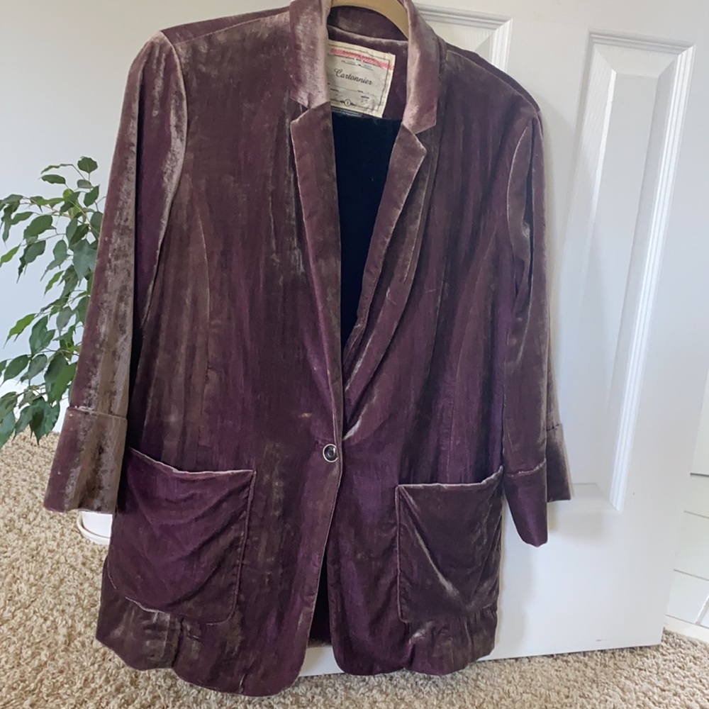 Blazer - Picture 3 of 4